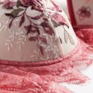 Intimissimi lace push-up, pink with asian flowers